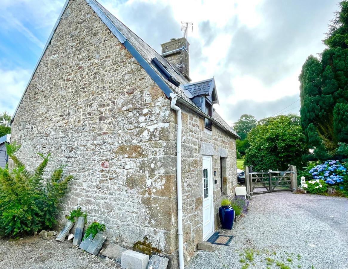 Le Petit Fleur - The Little Flower, Cosy Cottage Saint-Michel-de-Montjoie Eksteriør bilde